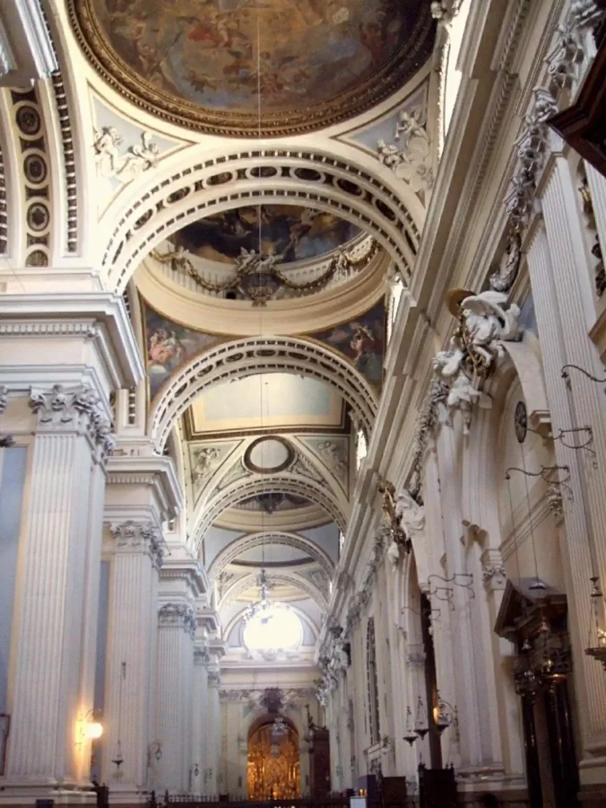 Catedrala din Zaragoza în interior