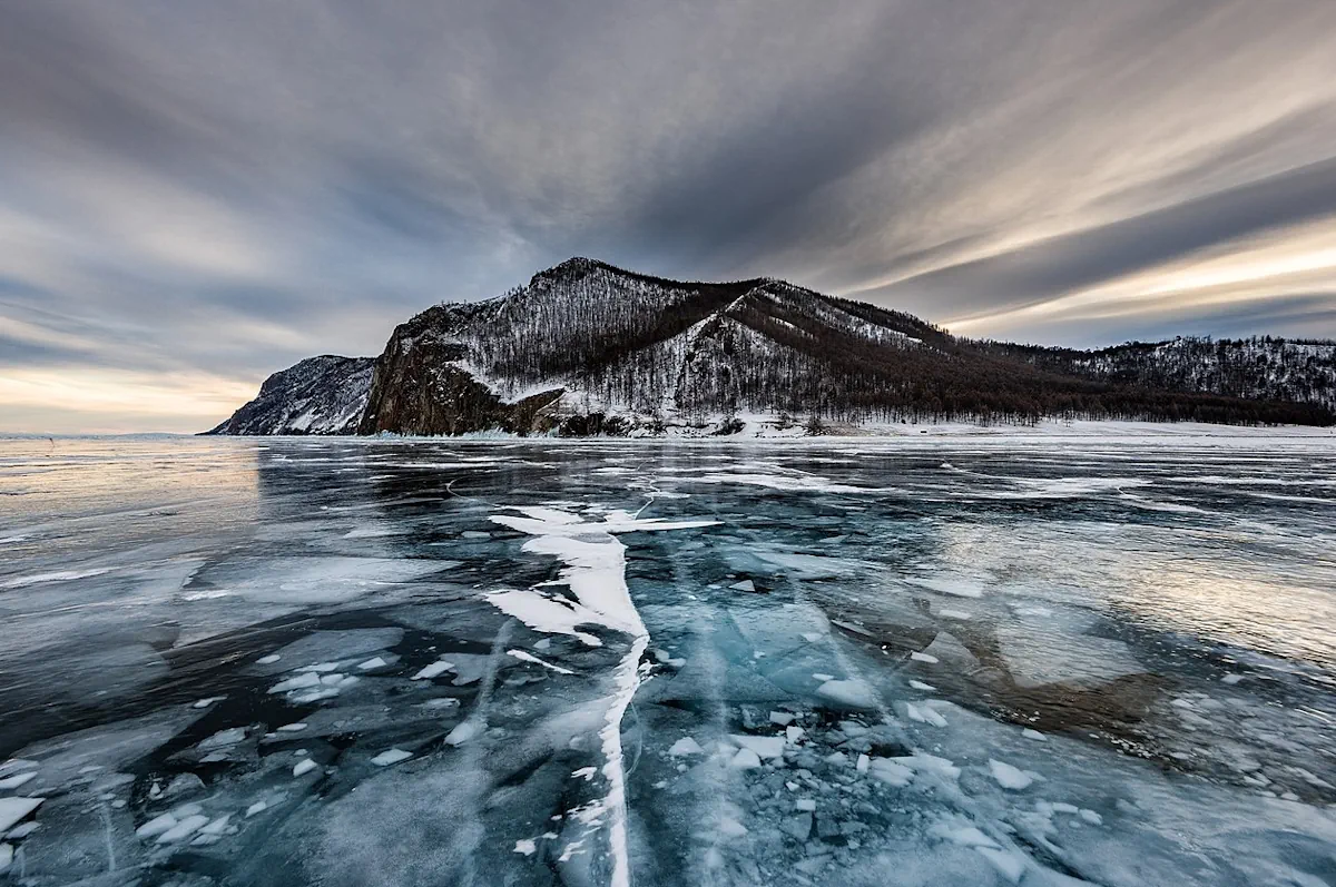 Lacul Baikal este cel mai adânc lac din lume