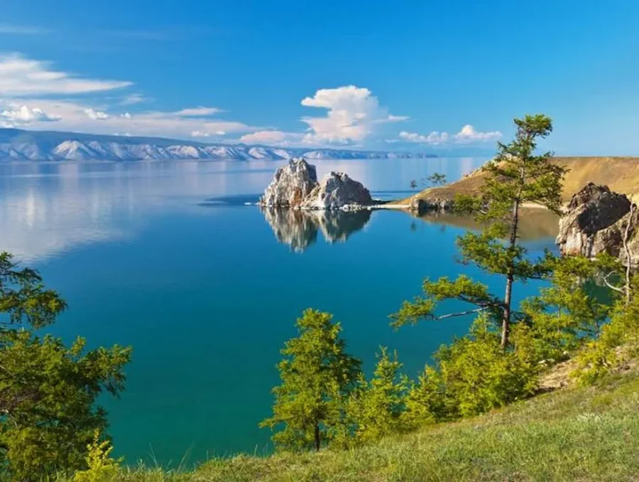 Cel mai adânc lac din lume